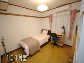 次のページへ １０１号室